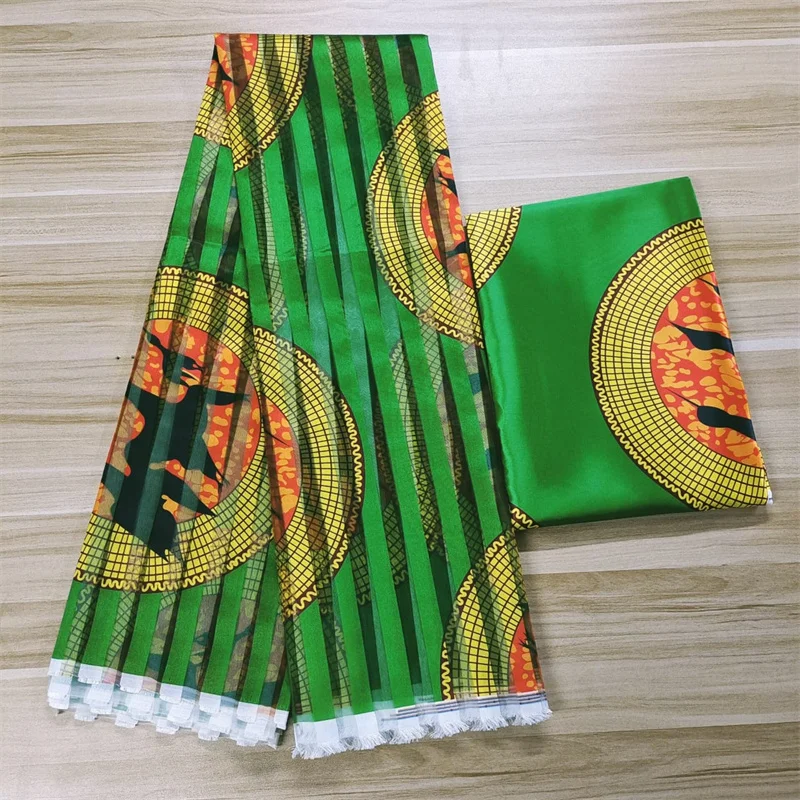 Tissu Satin Soie Motif Wax Africain - Coupon Haute Couture – Image 5