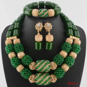Parure de Bijoux Africains Traditionnels en Perles - Collier Multirang, Bracelet & Boucles d'Oreilles pour Mariage et Cérémonie