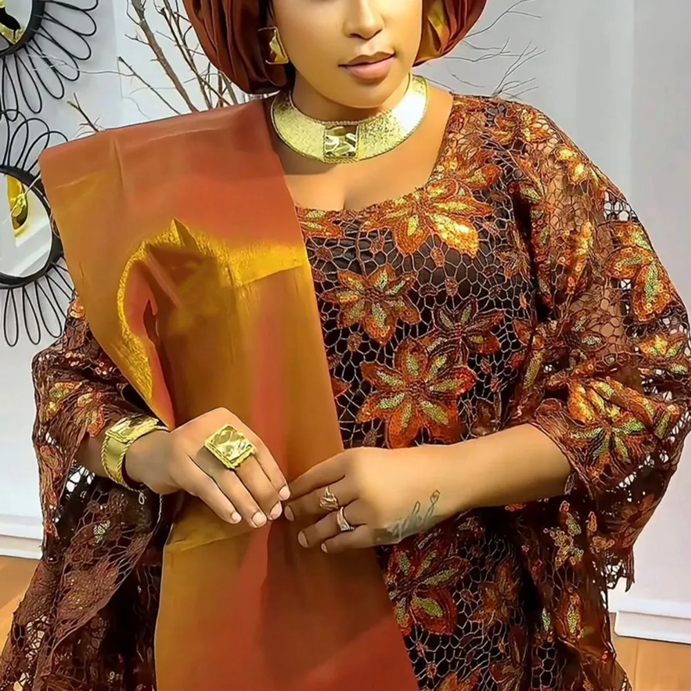 Robe Boubou Africain Élégante en Dentelle & Broderie avec Écharpe Assortie - Abaya/Dashiki Tendance Luxe – Image 4